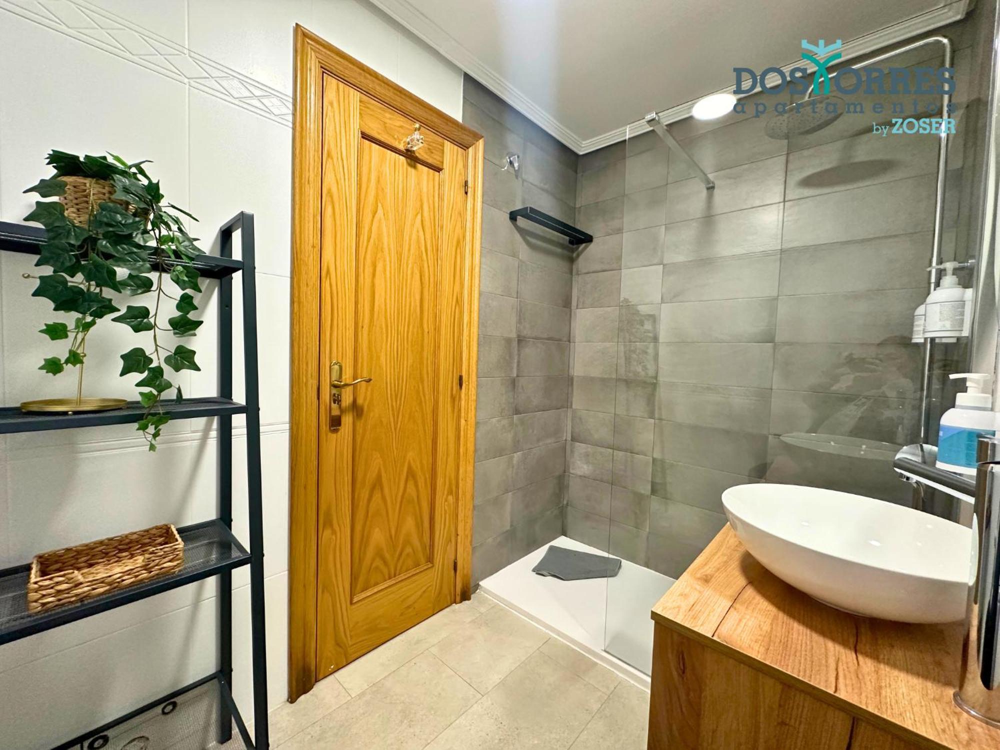 Dos Torres Santa Isabel - Estacionamiento Privado Gratuito Apartment Zaragoza Ngoại thất bức ảnh